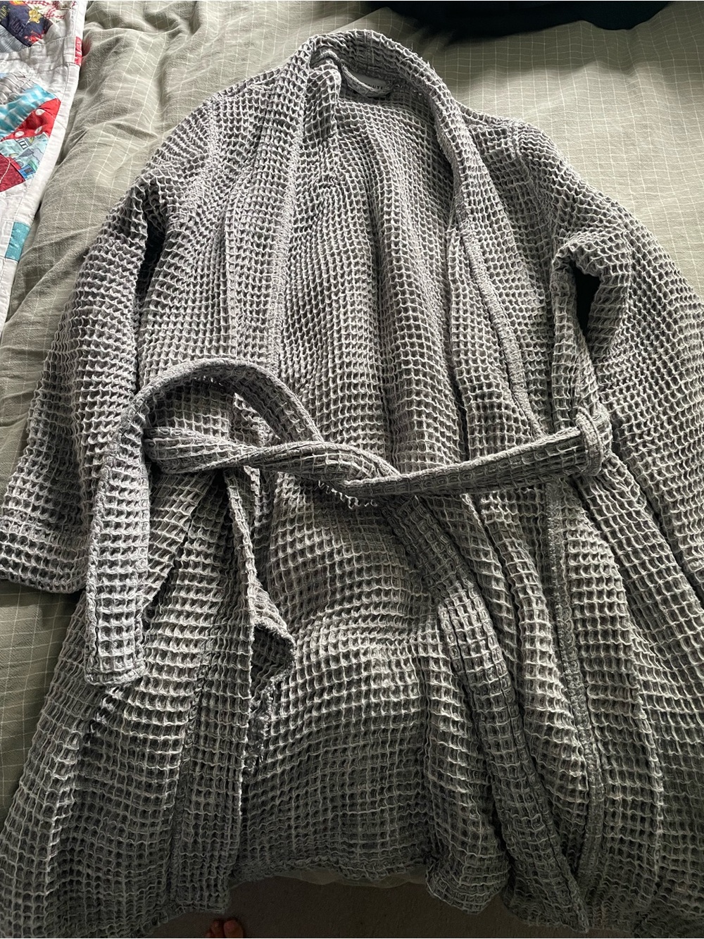 Parachute Gray Waffle Robe - Picture 2 of 5